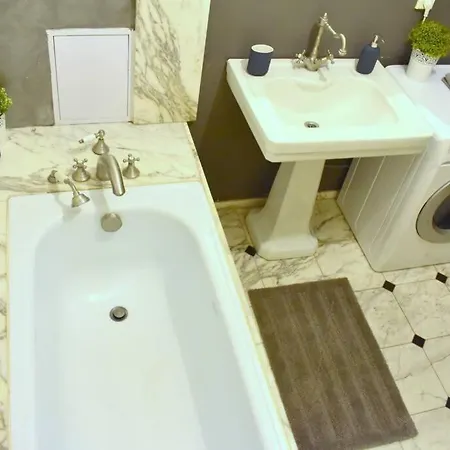 Airstay : Deluxe Old Town Apartment Prague