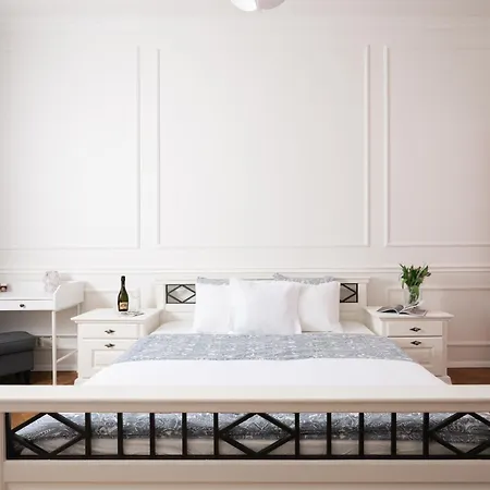 Apartment Airstay : Deluxe Old Town