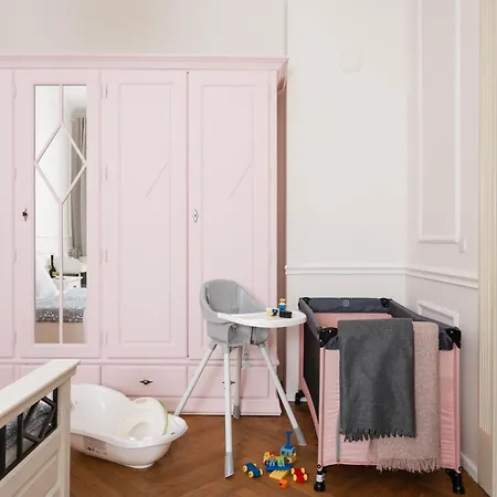 Airstay : Deluxe Old Town Apartment Prague