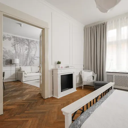 Apartment Airstay : Deluxe Old Town