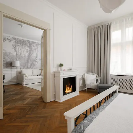 Apartment Airstay : Deluxe Old Town *