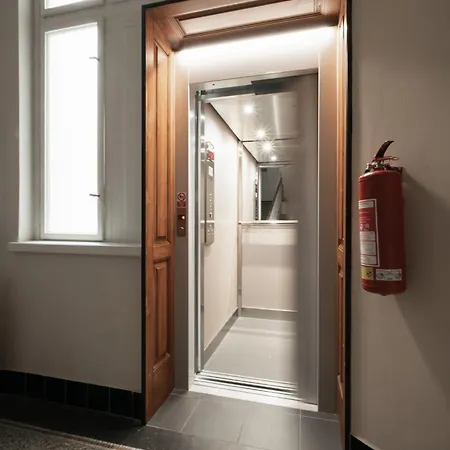 Apartment Airstay : Deluxe Old Town *