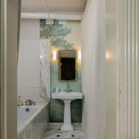 Airstay : Deluxe Old Town *