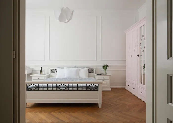 Airstay : Deluxe Old Town Appartement
